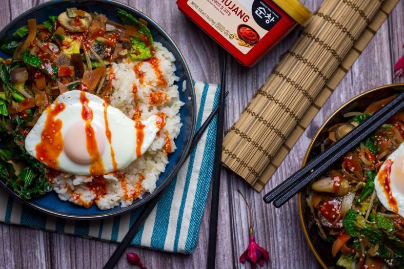 Resep Vegan Bibimbap Korea: Nasi, Sayur, dan Tofu Marinasi